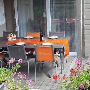 https://le-chant-des-mures.inbrittany.com